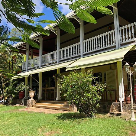Between Us : Chambres D'Hotes A Saint Joseph Exterior foto