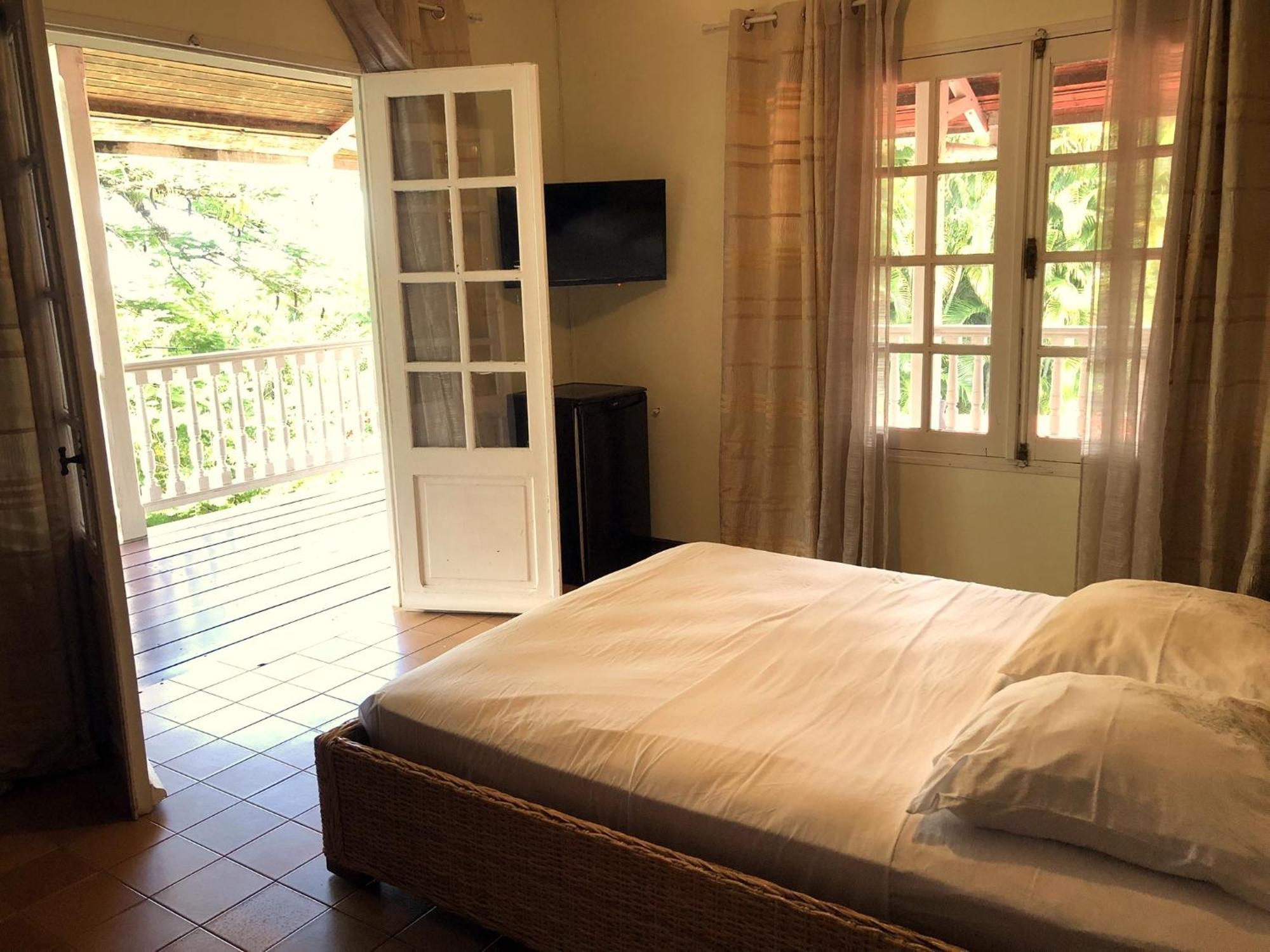 Between Us : Chambres D'Hotes A Saint Joseph Exterior foto